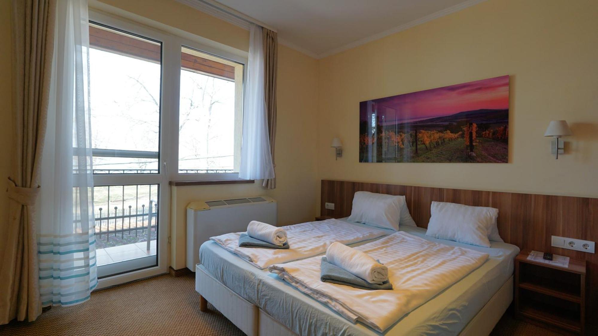 Balaton Colors Beach Hotel ชิโอฟก ภายนอก รูปภาพ